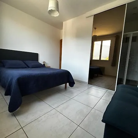 San Jordi بيت للعطل *